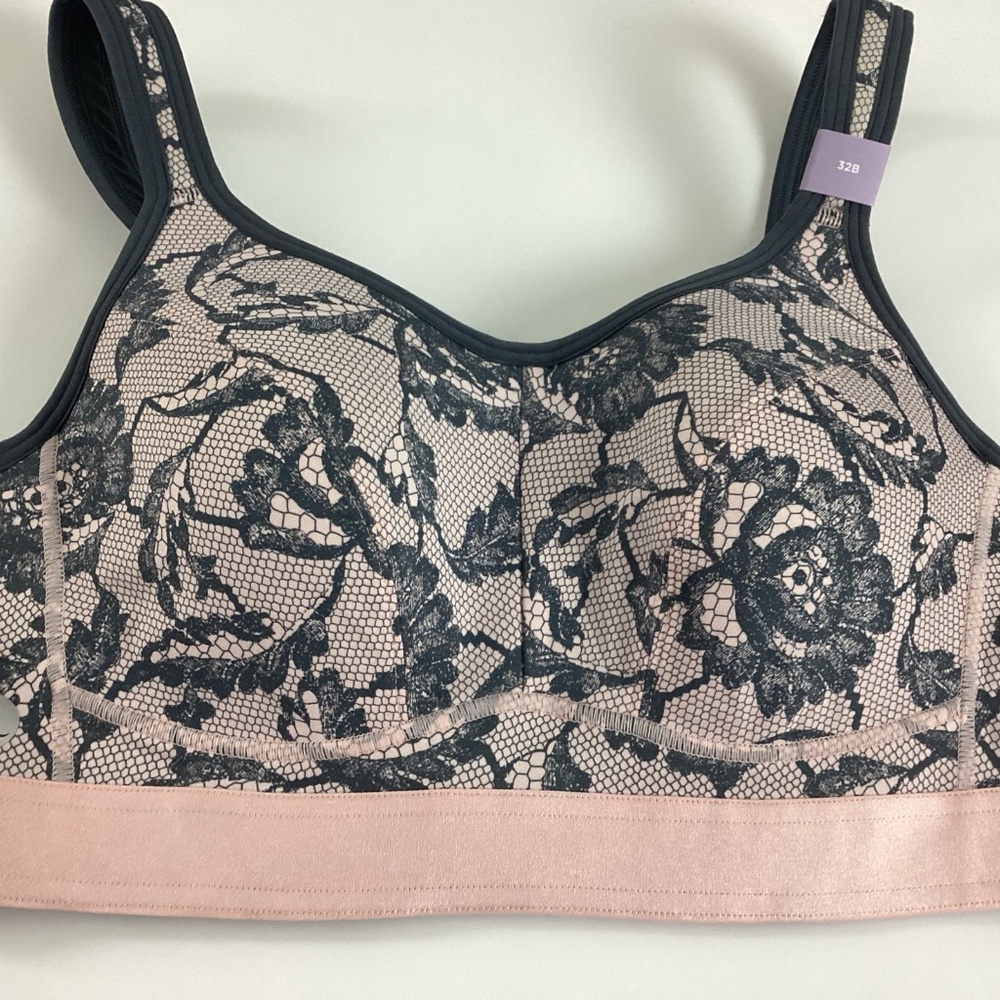 Cacique Lane Bryant High Impact Underwire Sport Bra Size 32B New